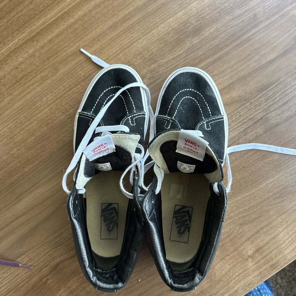 Vans - Picture 4 of 4